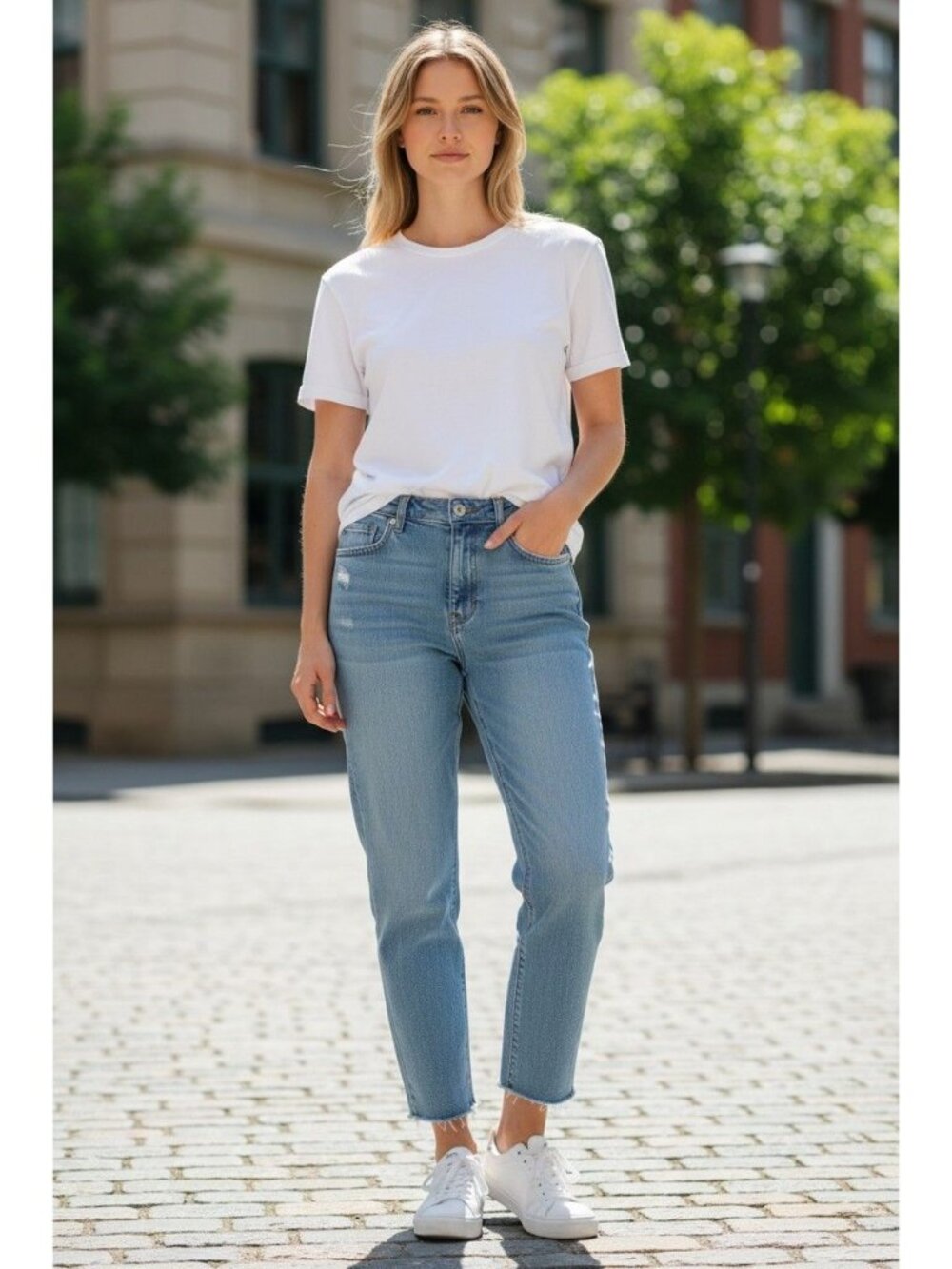 Good American Women's High-Waisted Distressed Cropped Jeans - Indigo Blue Size 1
